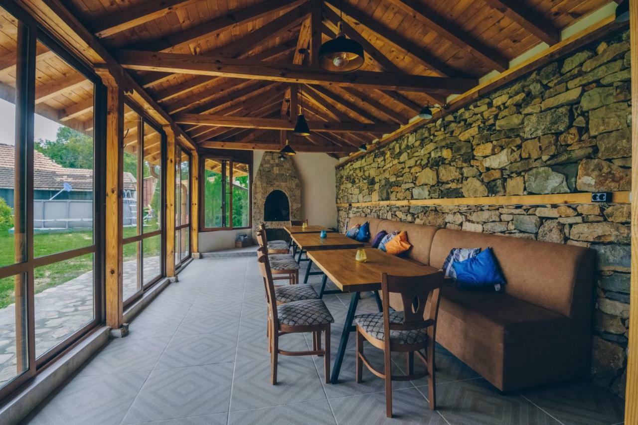 Hotel Завоя Krushuna Exterior foto